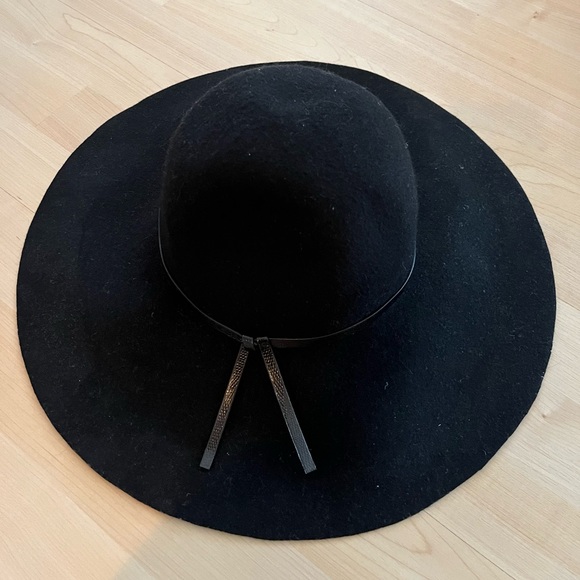 Black 100% wool hat HM - Picture 1 of 2